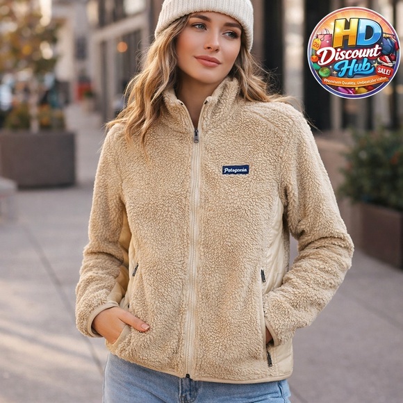 Patagonia Jackets & Blazers - Patagonia Women's Cream Teddy Jacket
